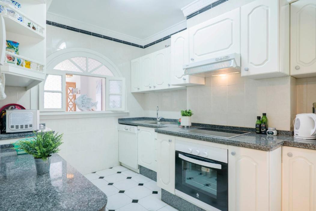 Family Aguamarina Front The Sea Free Parking Apartment ฟูเอนฮิโรลา ภายนอก รูปภาพ